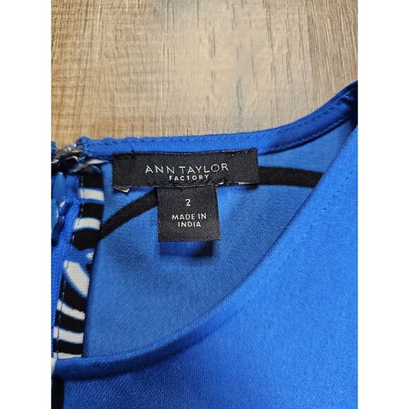 Ann Taylor Bold Floral Print Bell Cut Tunic Dress Women's Size 2 - Picture 7 of 7